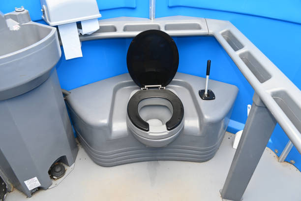 Best Portable toilet rental cost  in Highland, KS